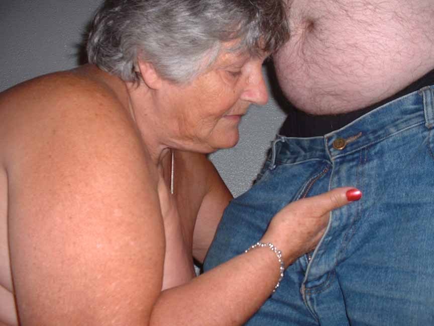 Grandma sucking & wanking a cock